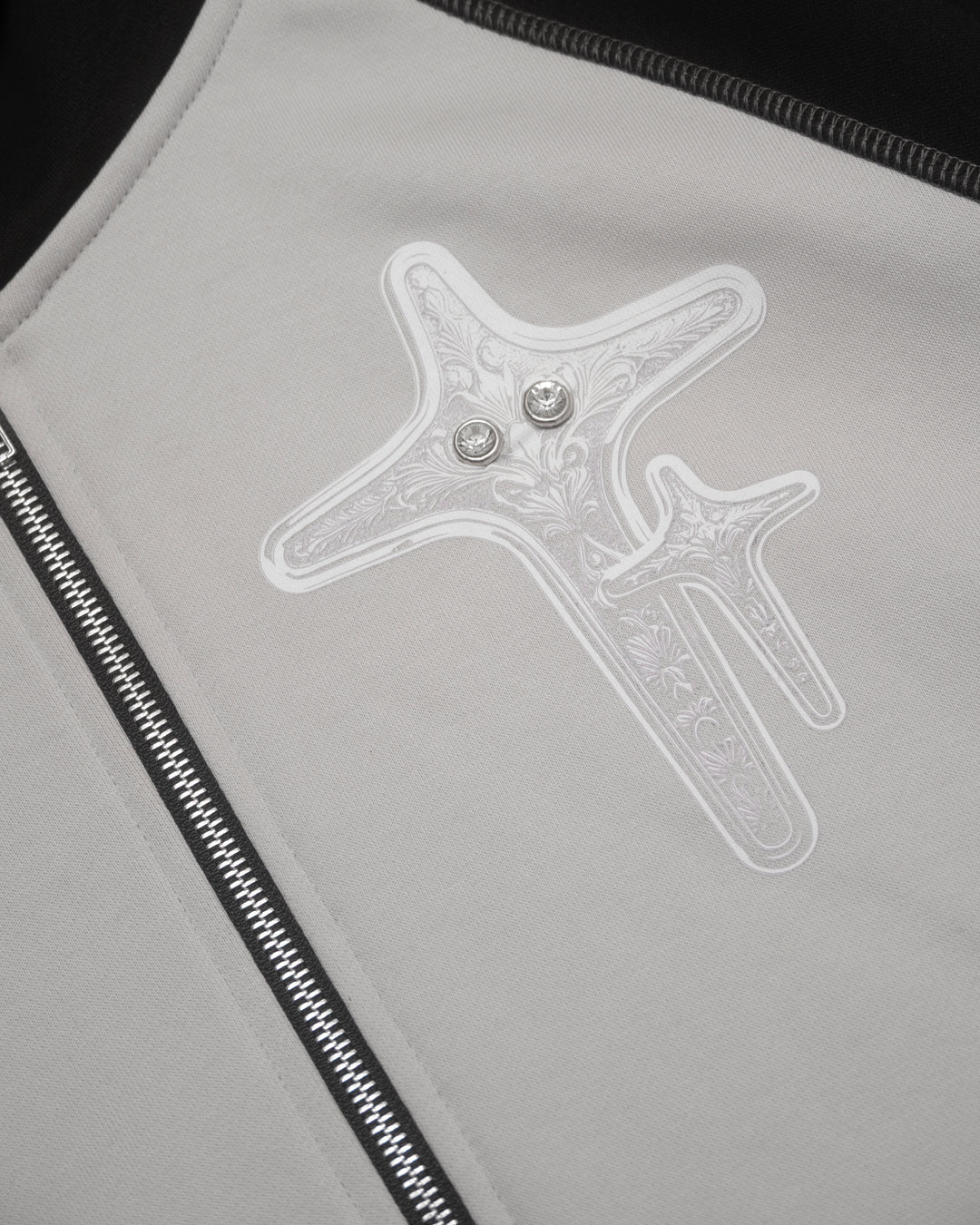 DIAMOND ZIP-UP
