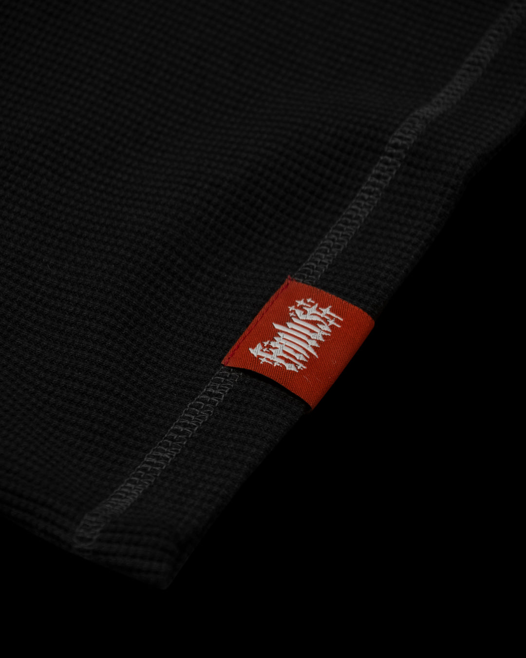 STARZY BLACK LONG-SLEEVE